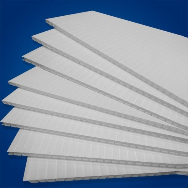 LAMINA DE COROPLAST 1.22X2.44MTS